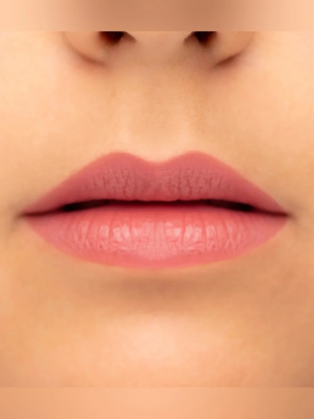 NIB Kevyn Aucoin unforgettable lipstick- Modern Love Cream